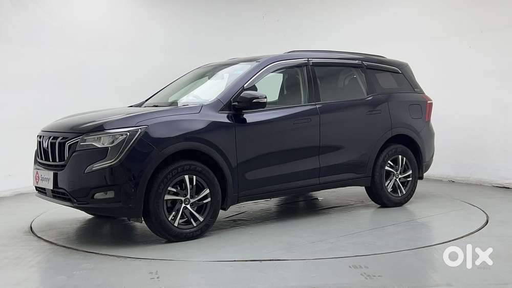 Mahindra Xuv700 2.0 Ax 5 Petrol Mt Str, 2023, Petrol