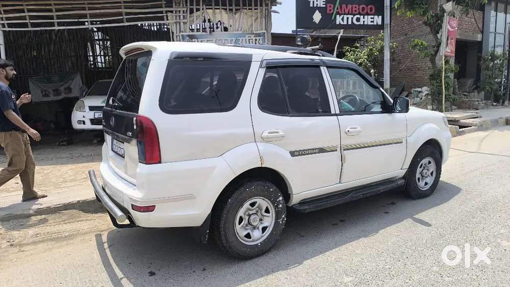 Tata Safari Storme 2014 Diesel Well Maintained
