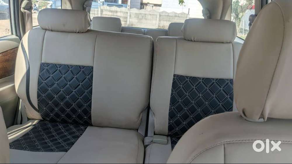 Innova 2.5 E (oct-2014)