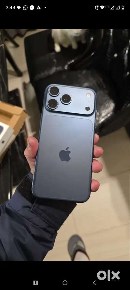 3 month old phone 17 3 months old 95% battery with good condition