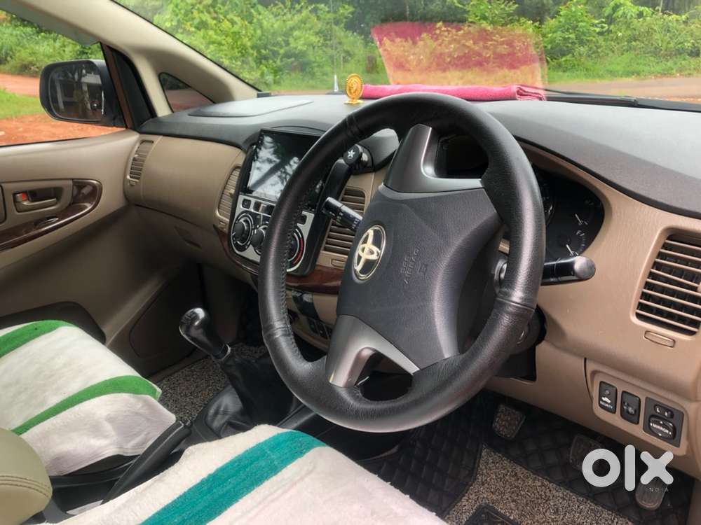 Toyota Innova Diesel 2016taxi Kerala