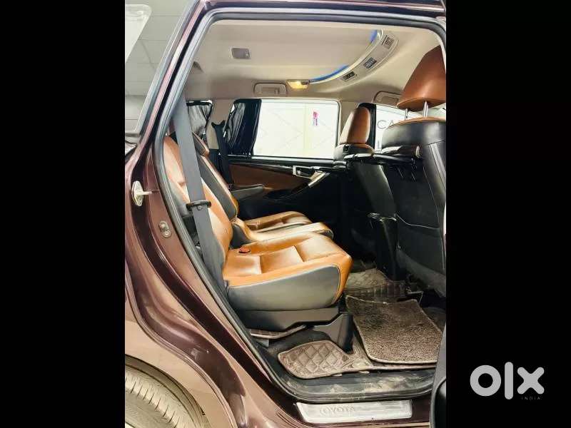 Toyota Innova Crysta 2.8 Zx At 7 Seater, 2020, Diesel
