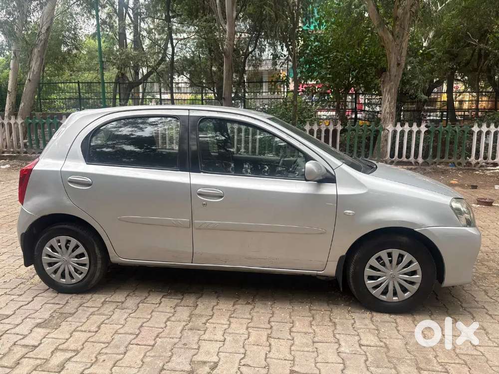 Toyota Etios Liva 2011 Petrol