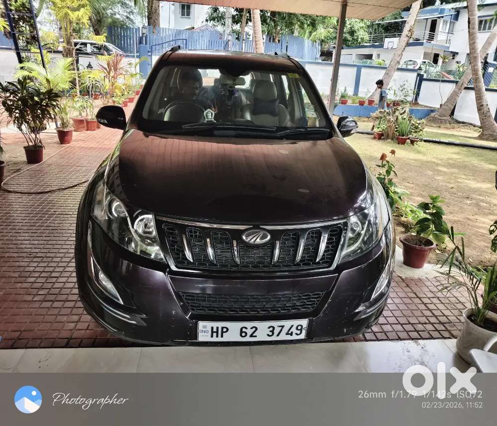 Mahindra Xuv500 2016 Diesel 75000 Km Driven