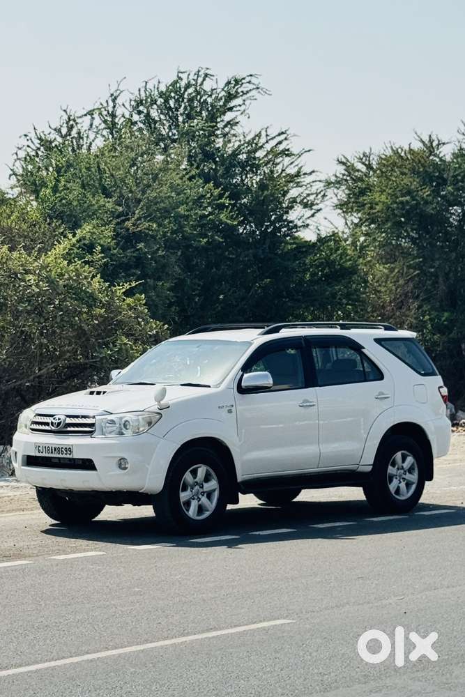 Toyota Fortuner 4x2 Mt 2.8 Diesel, 2011, Diesel