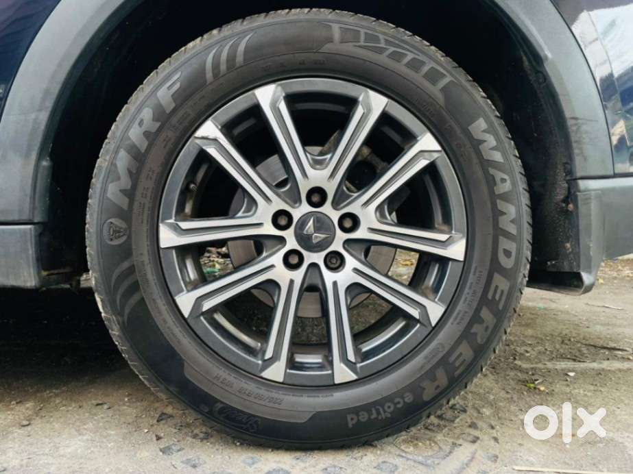 Mahindra Xuv700 2.2 Ax 7 Diesel At Luxury Pack Str, 2021, Diesel