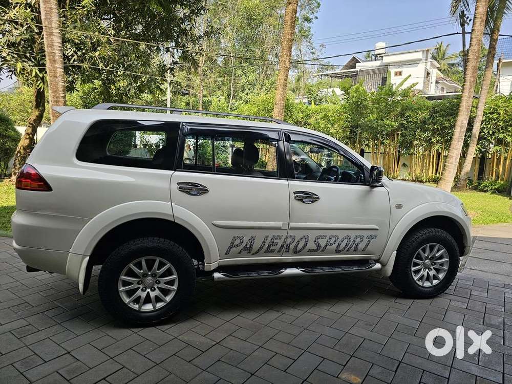 Mitsubishi Pajero Sport 2014 Diesel Well Maintained