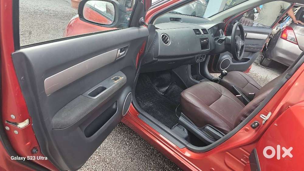 Maruti Suzuki Swift 1.2 Vxi (o), 2011, Petrol