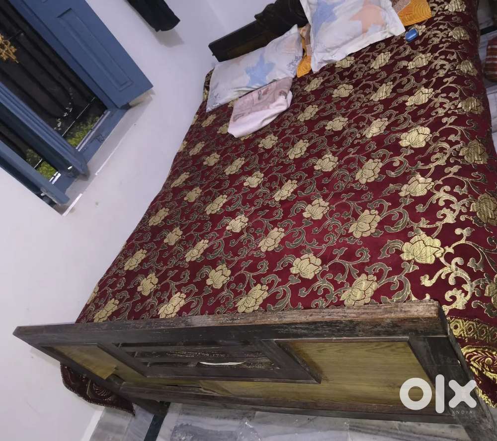 Sagwan wooden furniture Bed