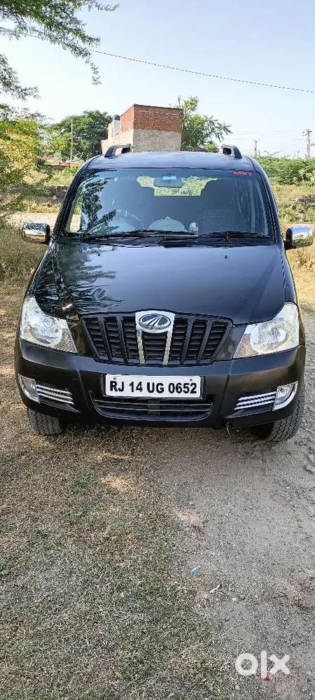 Mahindra Xylo Black Superb Pickup