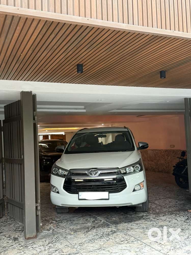 Toyota Innova Crysta 2.8z Automatic Diesel 2016 Model Single Owner