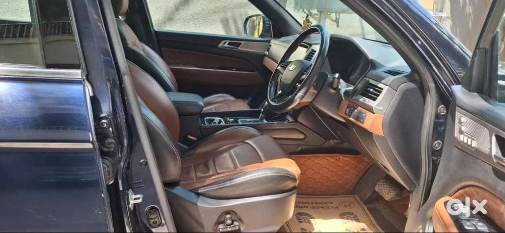 Mahindar Alturas G4 Premium Luxuary Car Tiptop Condition First Owner