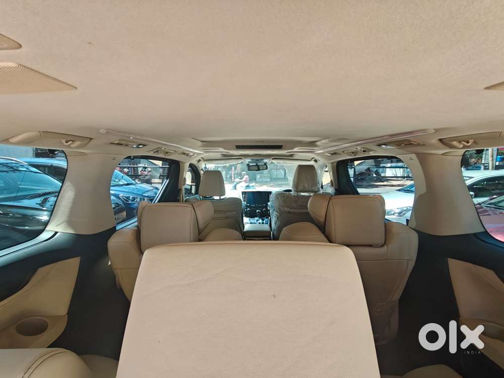 Toyota Vellfire Vip – Executive Lounge, 2022, Petrol