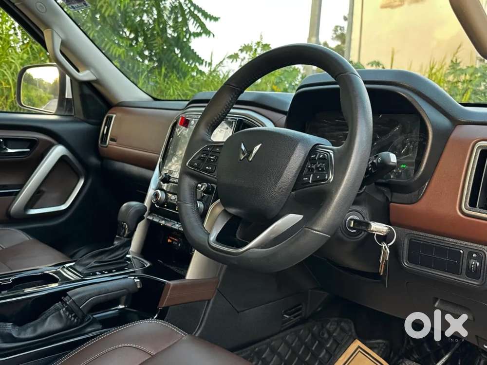 Mahindra Scorpio N Z8 Petrol At 7 Str, 2025, Petrol