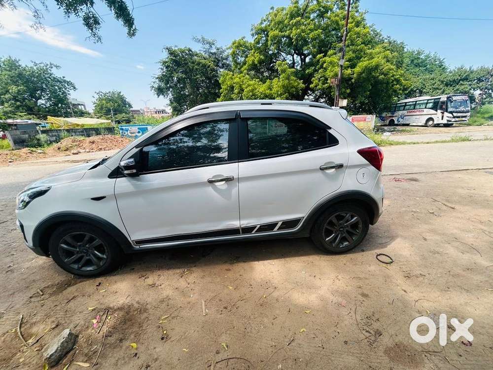 Ford Freestyle 2018 Petrol 90000 Km Driven