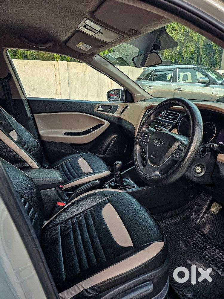 Hyundai I20 Sportz 1.2 Bs-iv, 2018, Petrol