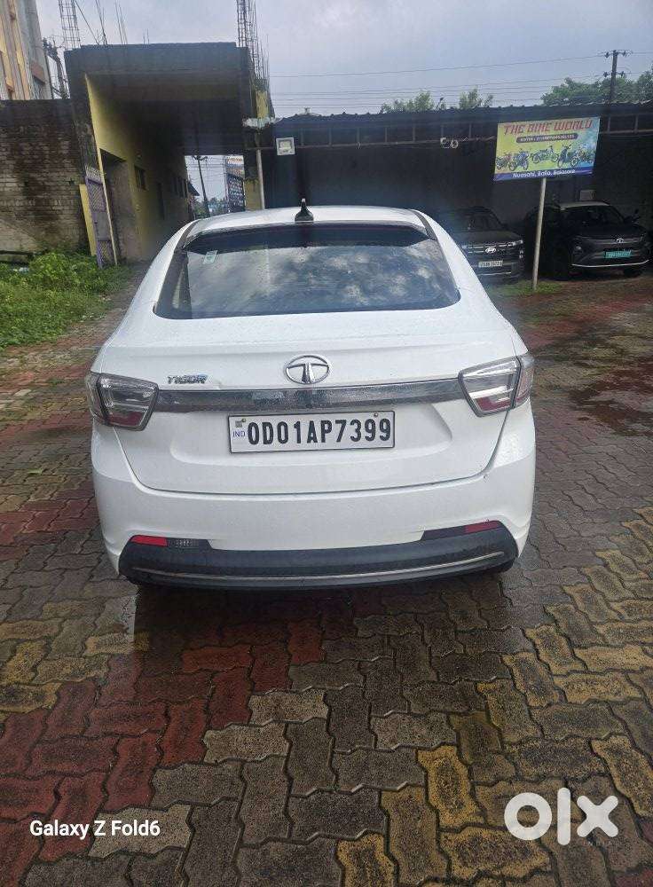 Tata Tigor 1.2 Revotron Xz Plus, 2022, Petrol