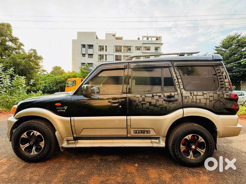 Mahindra Scorpio Classic 2010 Diesel 150000 Km Driven