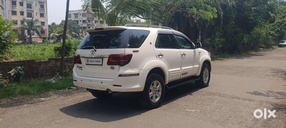 Toyota Fortuner 3.0 4x4 Manual, 2011, Diesel
