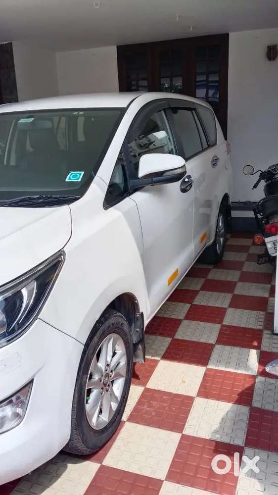Toyota Innova Crysta 2017