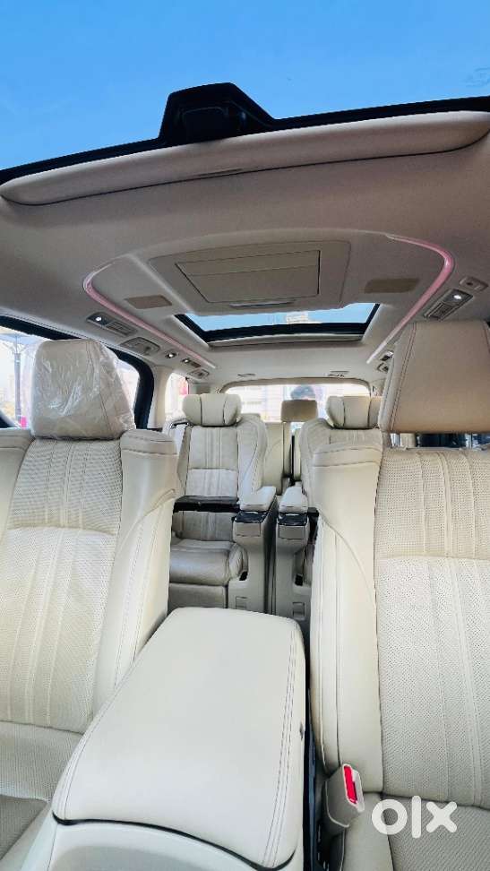 Toyota Vellfire Vip – Executive Lounge, 2023, Petrol