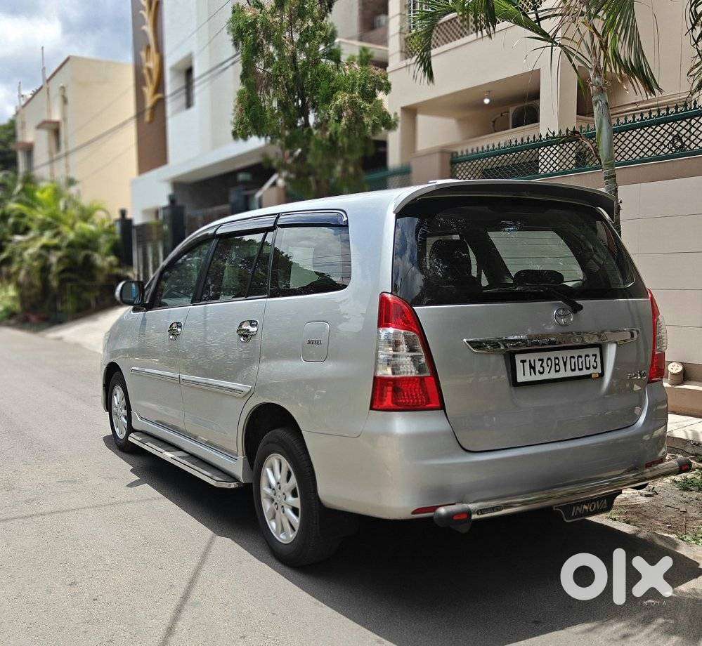 Toyota Innova 2.5 Vx (diesel) 8 Seater Bs Iv, 2013, Diesel