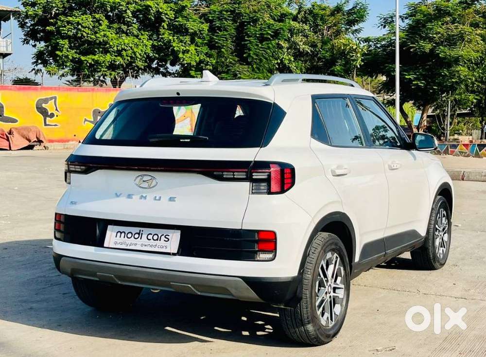 Hyundai Venue Sx (o) Mt 1.5 Diesel, 2023, Diesel