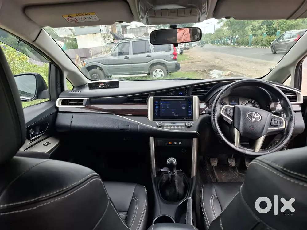 Toyota Innova Crysta 2018