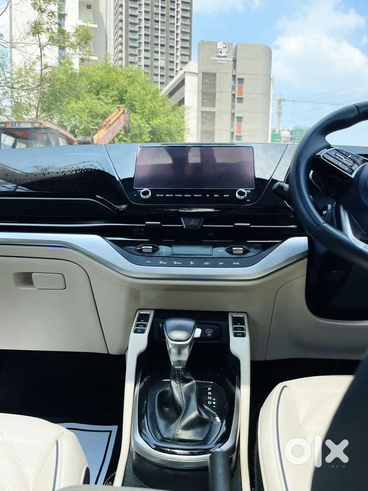 Kia Carens 1.5 Luxury Plus Turbo 7 Str, 2023, Petrol