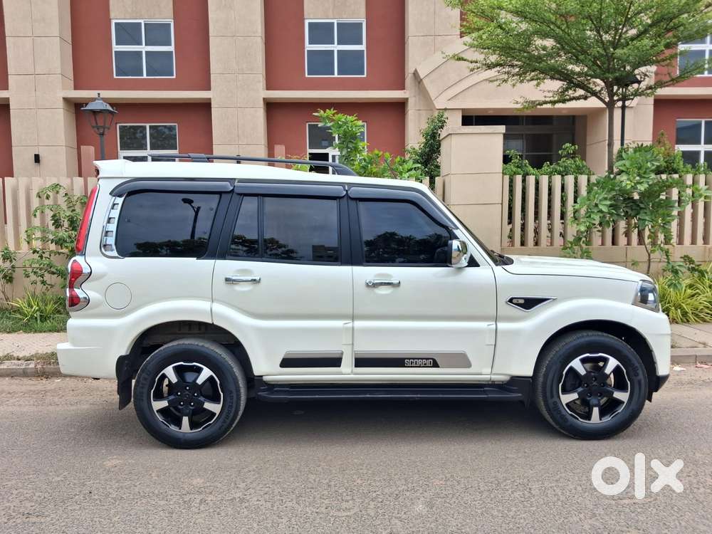 Mahindra Scorpio Classic 2.2 S 11 Mt 7 Str, 2022, Diesel
