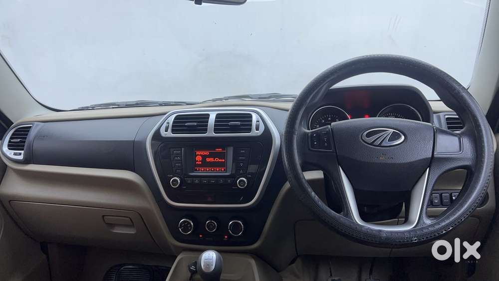 Mahindra Tuv 300 T8, 2015, Diesel