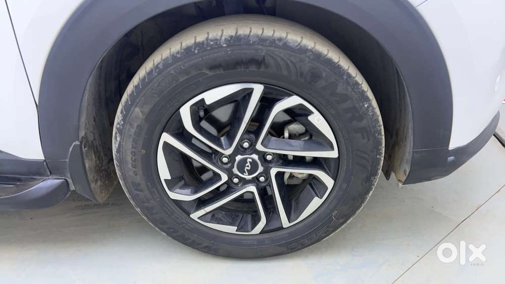 Kia Carens 1.4 Luxury Plus 6 Str, 2022, Petrol