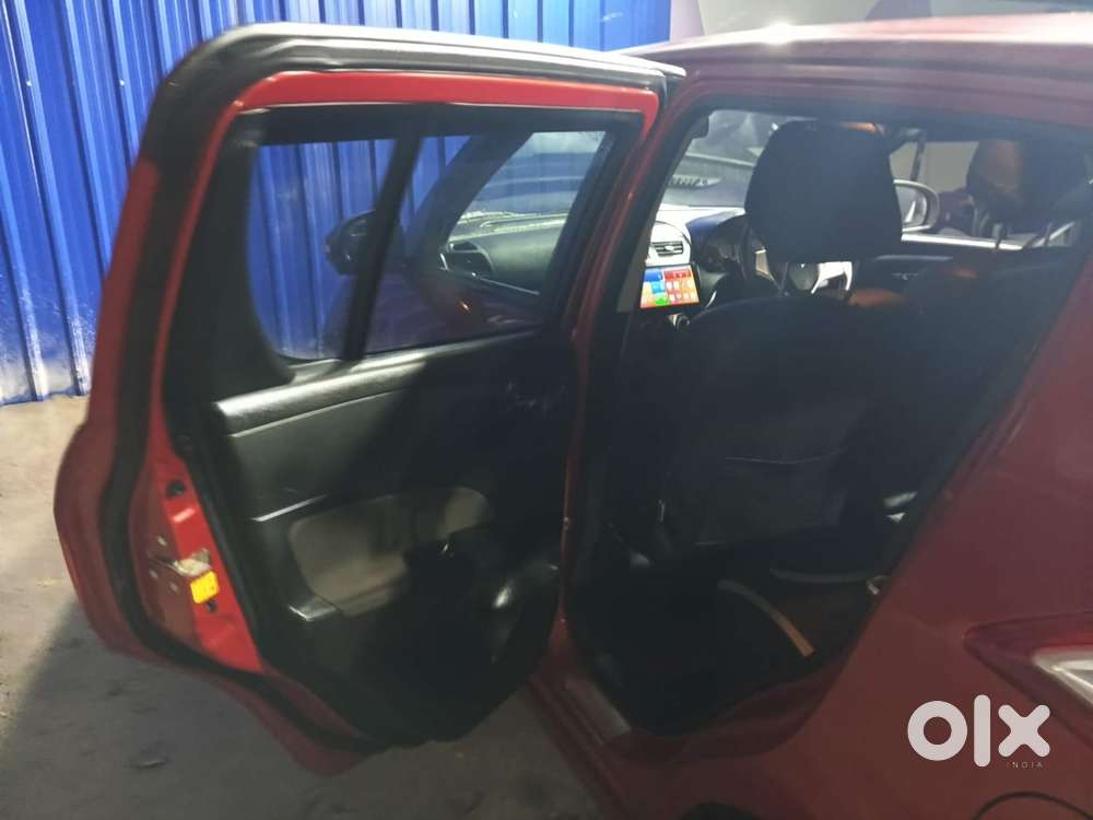 Maruti Suzuki Swift Vvt Vxi, 2014, Petrol
