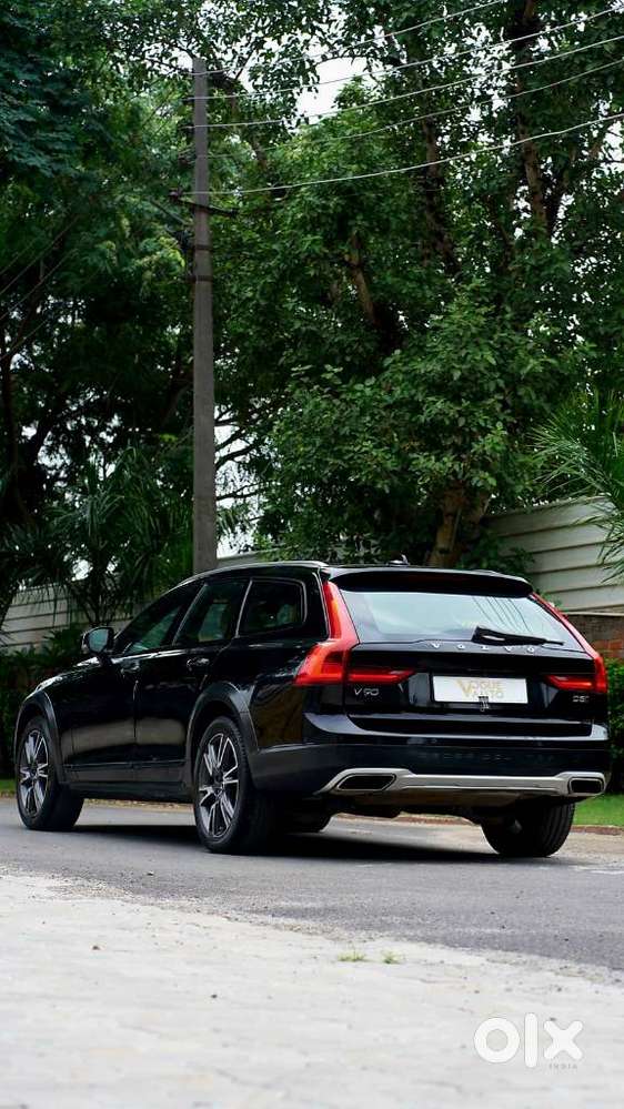 Volvo V90 Cross Country D5 Inscription, 2018, Diesel