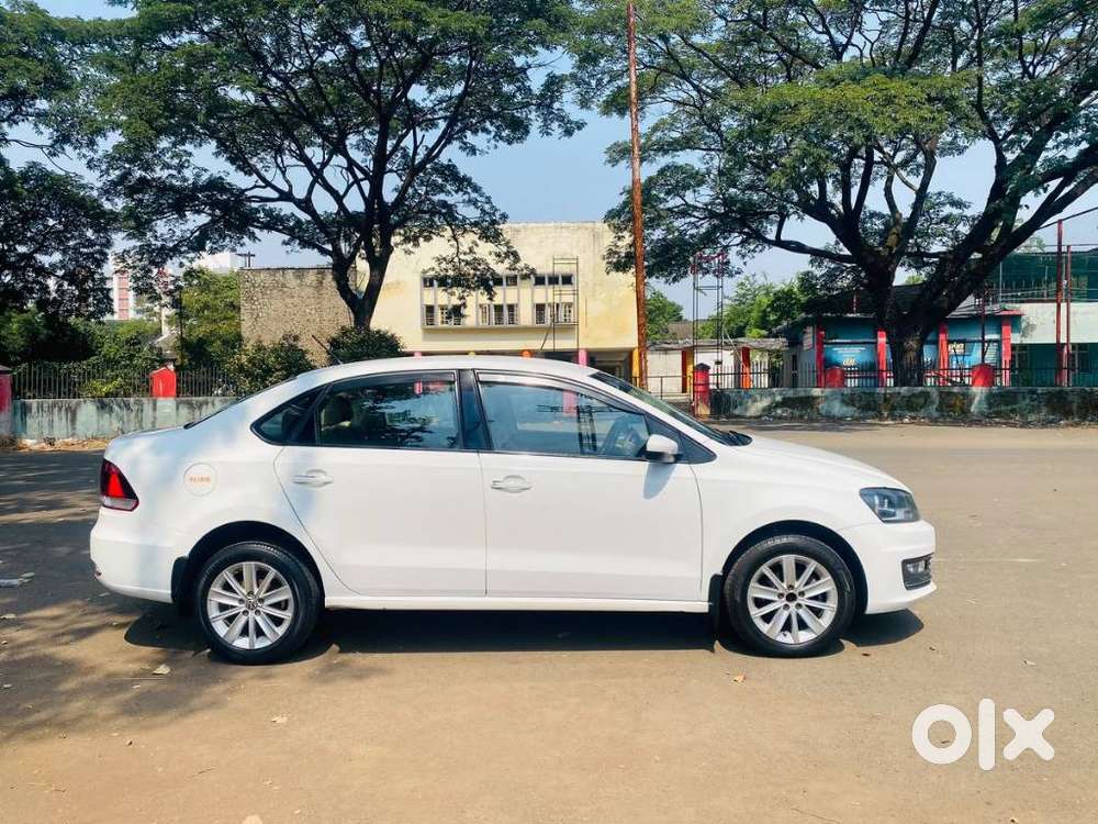 Volkswagen Vento 1.2 Tsi Highline At, 2016, Petrol