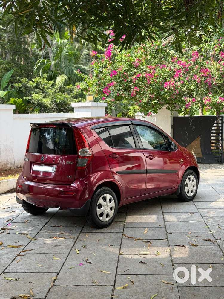 Maruti Suzuki Ritz Vxi, 2012, Petrol