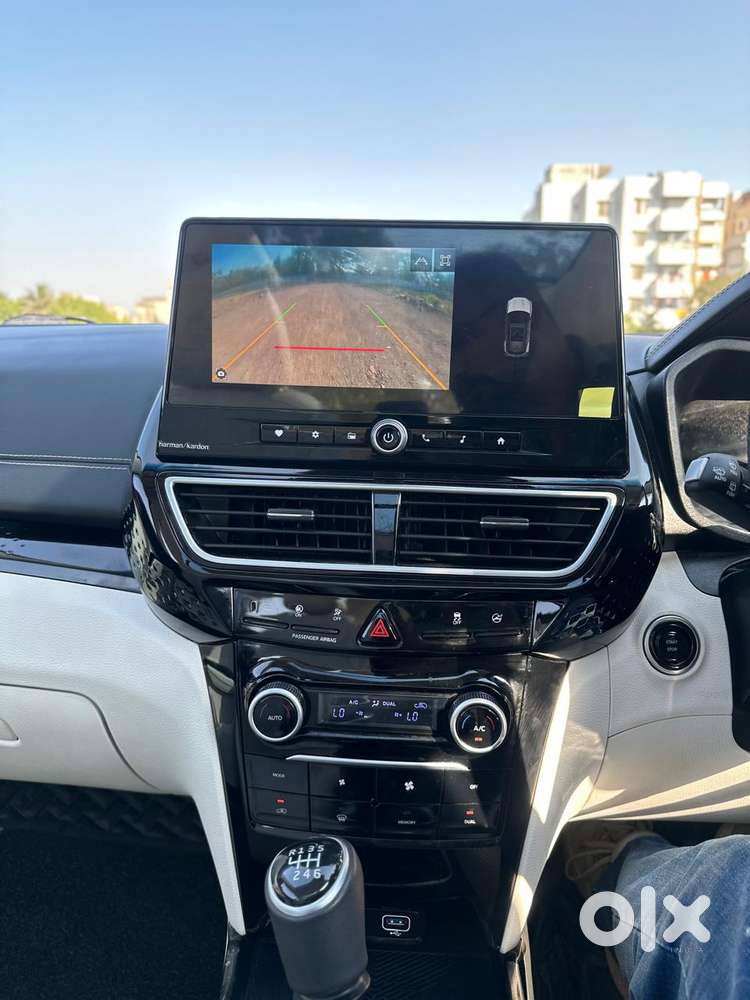 Mahindra Xuv 3xo Ax7 Diesel Mt, 2024, Diesel