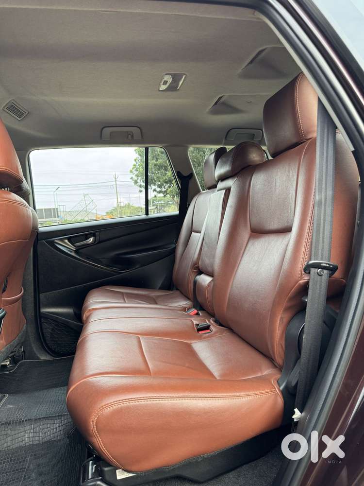 Toyota Innova Crysta 2.8 Gx At 8 Seater, 2018, Diesel