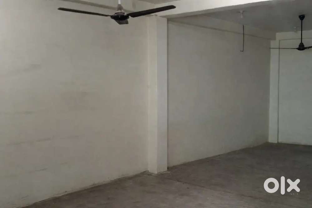 Hall for rent murari chowk  main road with  1 office 2 washroom