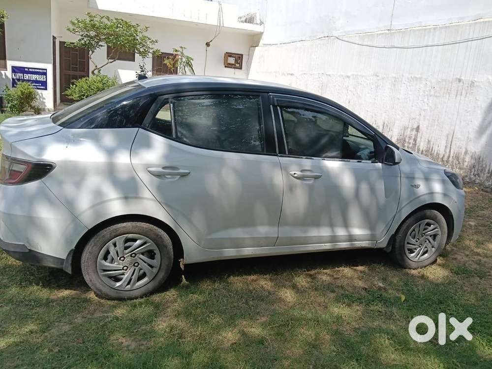 Well-maintained Hyundai Aura S (2020) - Petrol+cng  Excellent Mileage