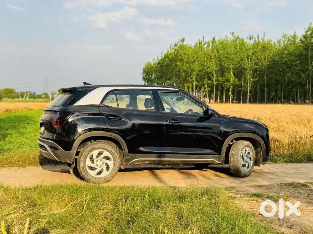 Black Colour No Accident Genuine Car