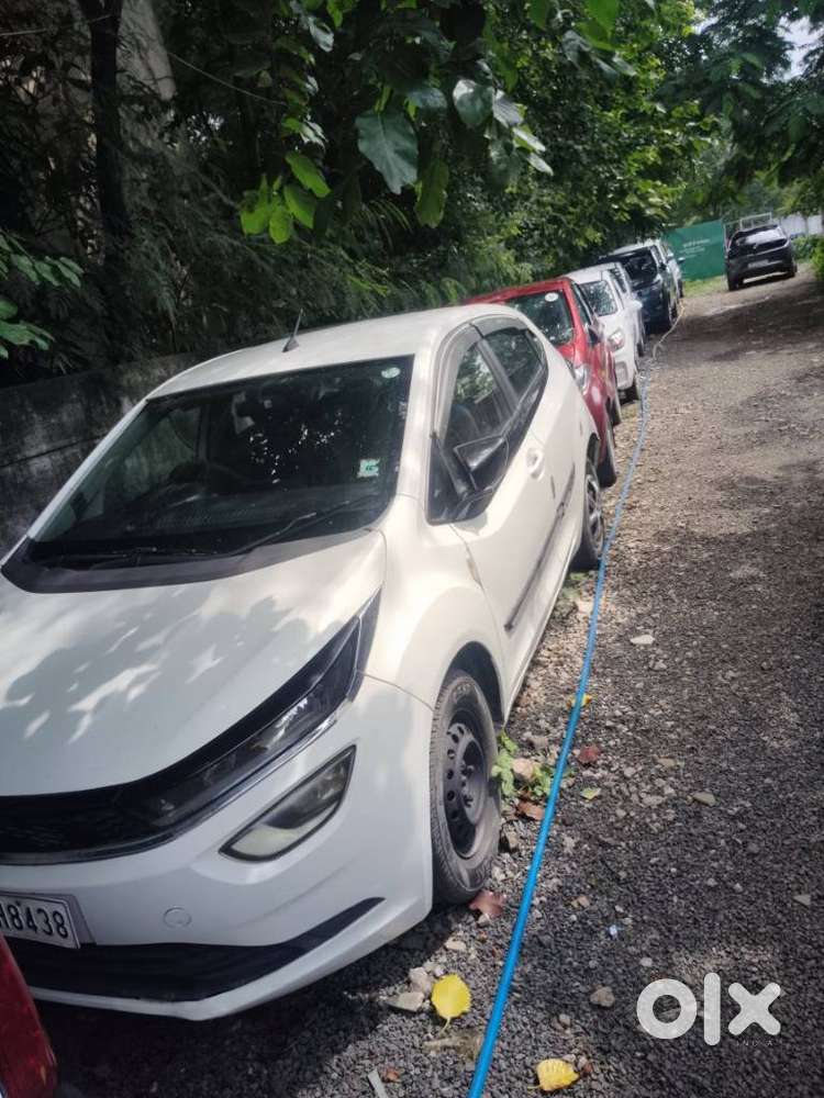 Tata Altroz 1.2 Xe, 2021, Petrol