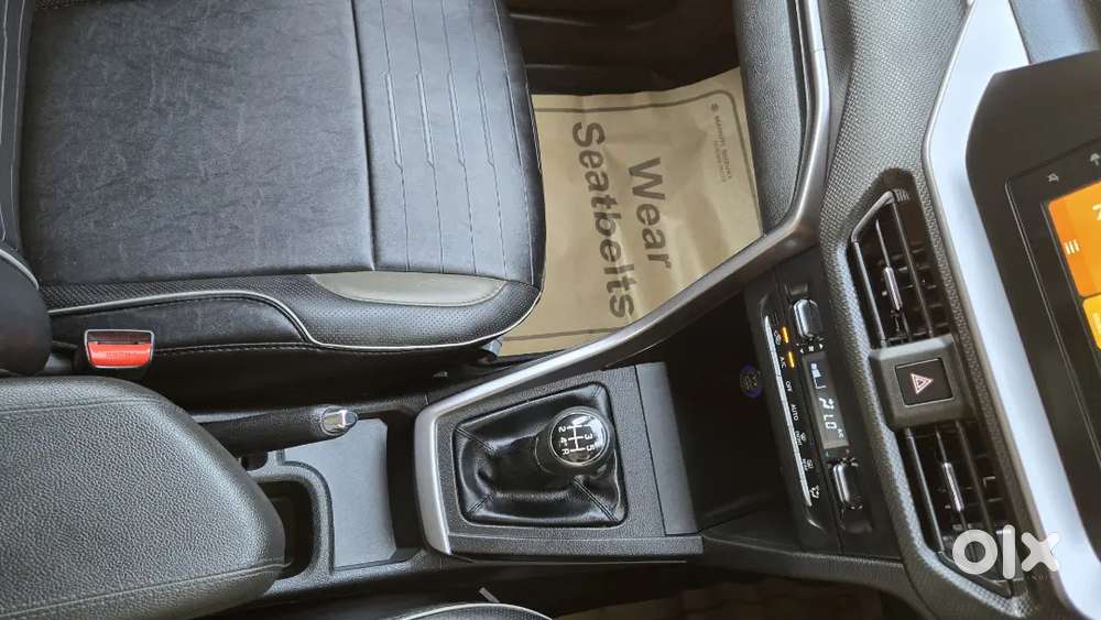 Top Model Alloy Wheel, Back Camera, Armrest