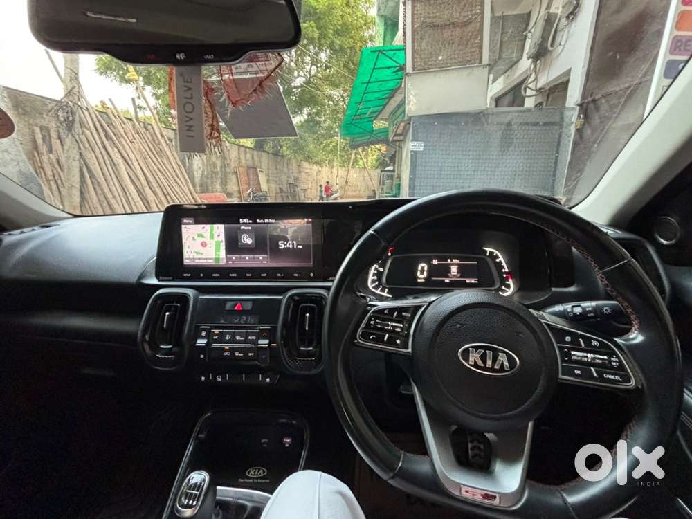 Kia Sonet Petrol 2021