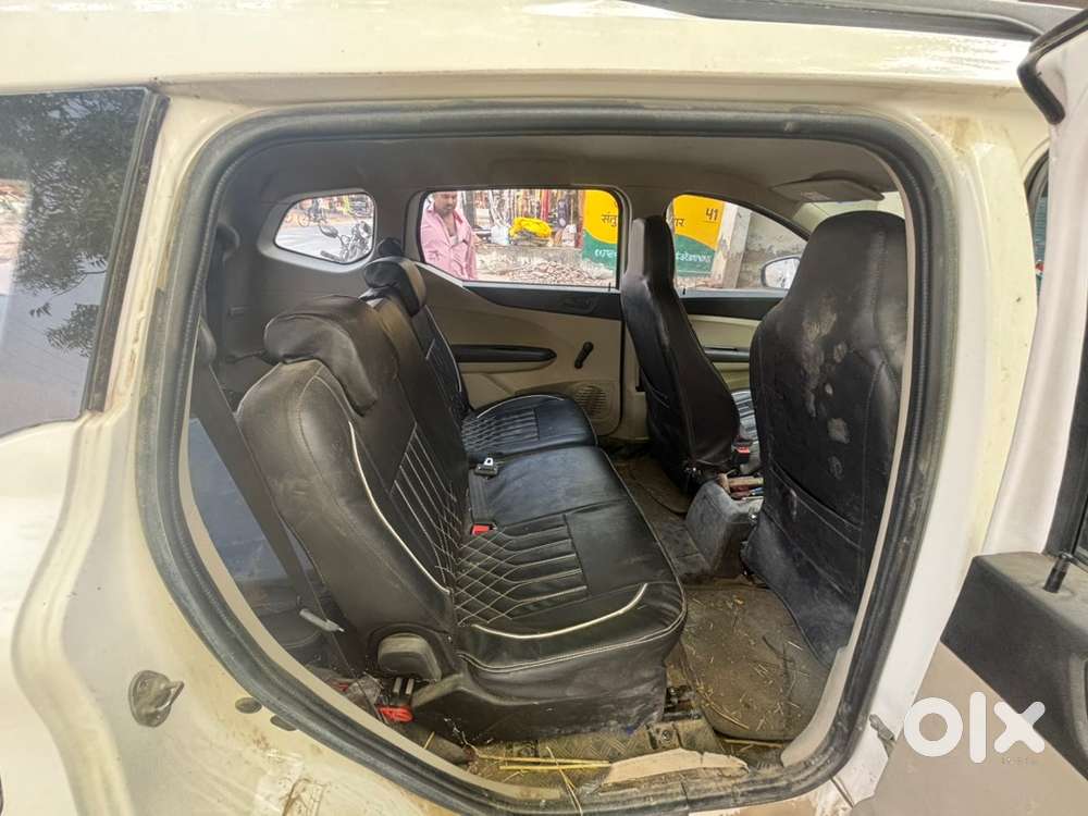 Renault Triber 1.0 Petrol