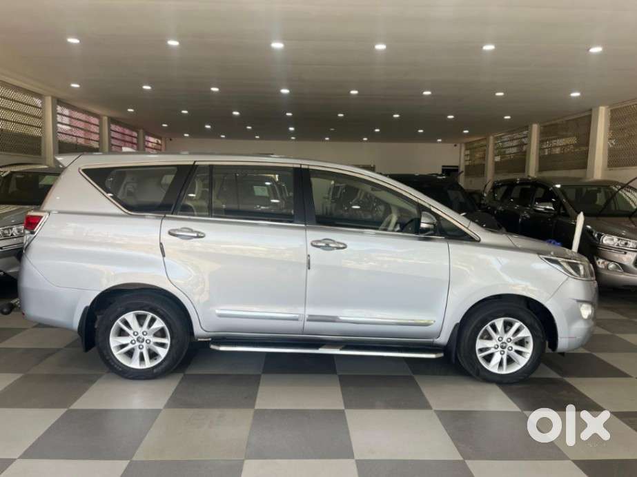 Toyota Innova Crysta 2.4 G Mt, 2017, Diesel