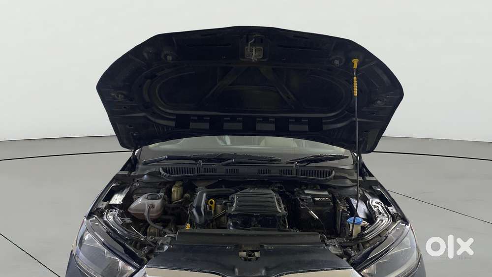 Skoda Slavia 1.0 Ambition Tsi At, 2022, Petrol