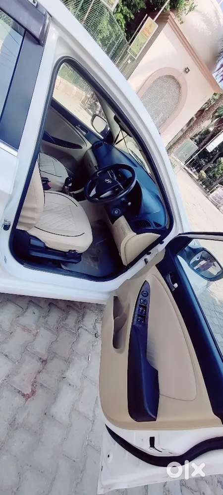 Hyundai Fluidic Verna 2016