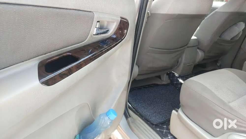 Toyota Innova 2015 Diesel 127000 Km Driven