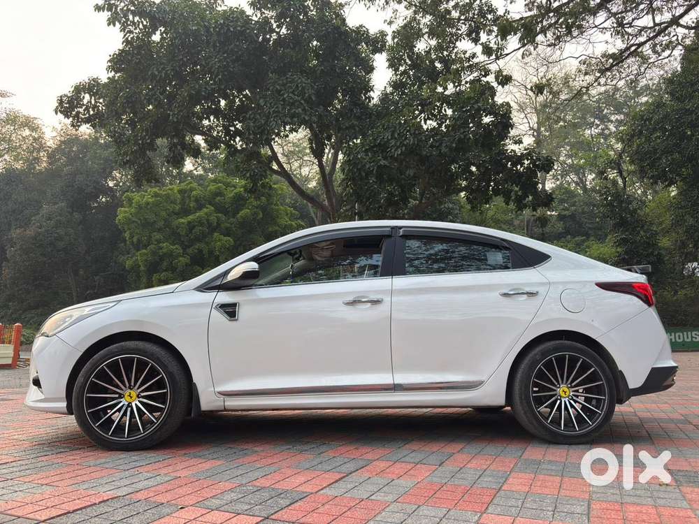 Hyundai Verna 1.5 Sx Petrol Mt, 2021, Petrol